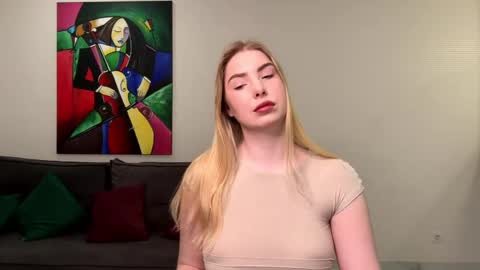 Snapshot of dannamissss chatting on December 10, 7:22 pm dannamissss online show from December 10, 7:22 pm