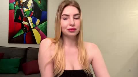 Snapshot of dannamissss chatting on January 24, 7:28 pm dannamissss online show from January 24, 7:28 pm