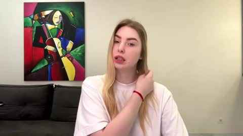 Snapshot of dannamissss chatting on February 14, 6:51 pm dannamissss online show from February 14, 6:51 pm