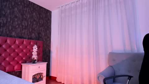 Danna online show from October 7, 3:05 pm