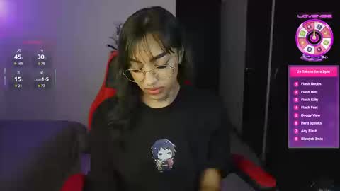 Snapshot of dannielle_ chatting on September 19, 10:42 pm    online show from September 19, 10:42 pm