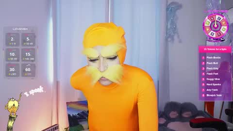 Snapshot of dannielle_ chatting on October 31, 5:39 pm    online show from October 31, 5:39 pm