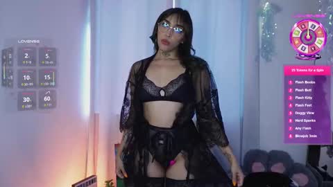 Snapshot of dannielle_ chatting on October 27, 7:41 pm    online show from October 27, 7:41 pm