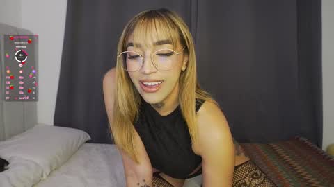 Snapshot of dannielle_ chatting on January 10, 8:15 pm online show from January 10, 8:15 pm