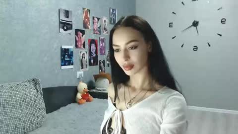 Daphne Darkthorn online show from October 20, 3:20 am