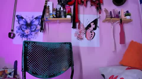 daphneandrade online show from January 26, 1:15 pm