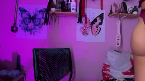 daphneandrade online show from February 8, 12:39 pm