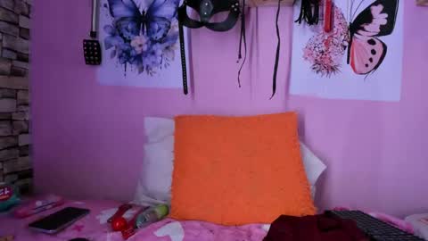 daphneandrade online show from March 9, 1:15 pm