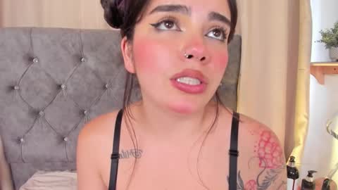 Daphne online show from January 9, 6:01 pm