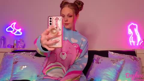 Daphne Madison online show from November 25, 8:09 pm