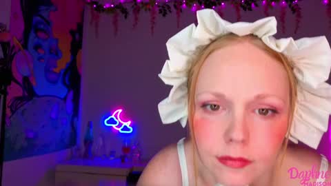 Daphne Madison online show from November 26, 8:10 pm