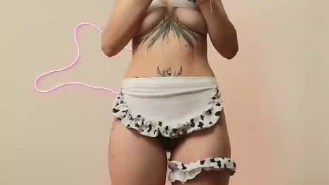 DAPHNE online show from October 17, 4:32 pm