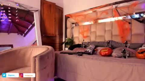 Snapshot of dapnne_ chatting on October 31, 3:38 pm Daphne online show from October 31, 3:38 pm