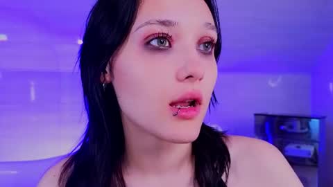 Darcy online show from June 25, 2:22 am
