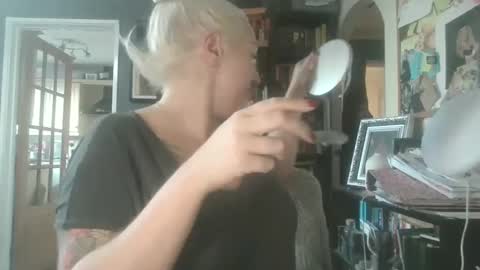Snapshot of darcyduke chatting on January 30, 1:20 pm Darcy online show from January 30, 1:20 pm