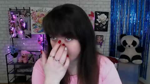 Snapshot of darina_m_ chatting on March 2, 5:23 am Darina online show from March 2, 5:23 am