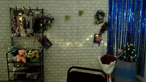 Snapshot of darina_m_ chatting on January 11, 3:52 pm Darina online show from January 11, 3:52 pm