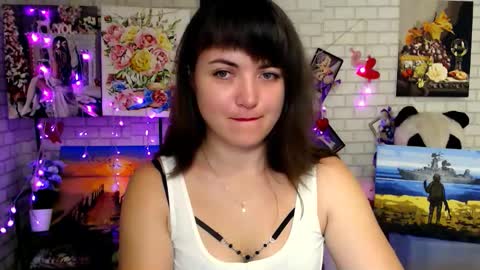 Snapshot of darina_m_ chatting on October 5, 5:45 am Darina online show from October 5, 5:45 am