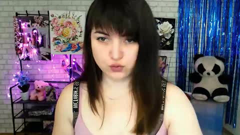 Snapshot of darina_m_ chatting on February 27, 5:45 am Darina online show from February 27, 5:45 am