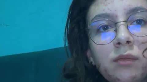 Snapshot of dark_bloomm chatting on October 4, 7:18 pm dark_bloomm online show from October 4, 7:18 pm