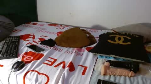 Snapshot of dark_chocolate0 chatting on February 25, 7:09 am becky online show from February 25, 7:09 am