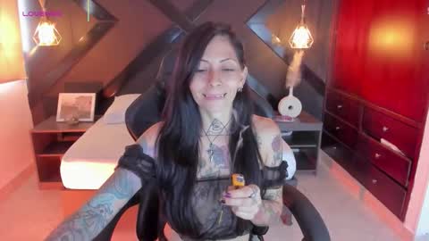 Snapshot of dark_gotica chatting on September 22, 7:23 pm M I K A E L A online show from September 22, 7:23 pm