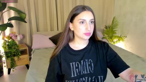 Celine online show from May 28, 8:29 pm