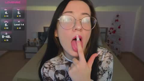 Lola online show from December 23, 9:38 am