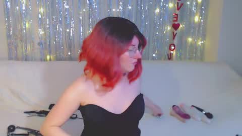 Kelly online show from December 2, 8:48 am