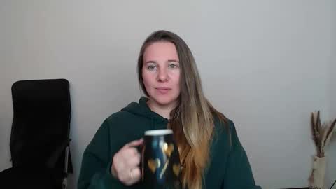 Anna online show from October 17, 3:37 pm