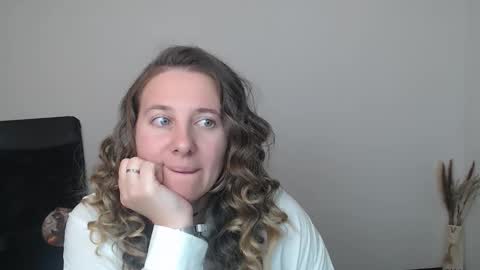 Anna online show from November 1, 6:45 pm