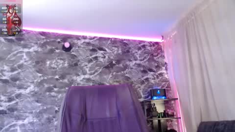 Snapshot of darkly_waxx chatting on February 18, 5:22 pm New account. Help me reach 100 thumbs up online show from February 18, 5:22 pm