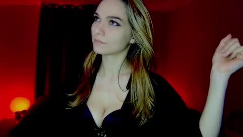roseredgoddess online show from January 5, 3:11 am