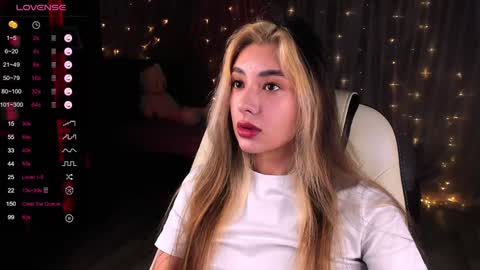 Snapshot of darlabelle chatting on January 24, 4:48 am Belle online show from January 24, 4:48 am