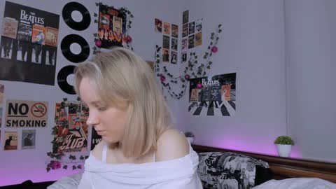 lina online show from January 25, 8:42 pm