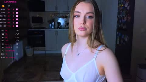 Darlina online show from March 5, 3:19 pm