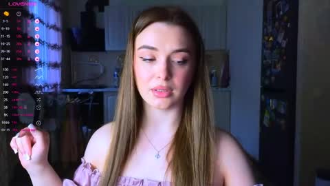 Darlina online show from May 3, 1:58 pm