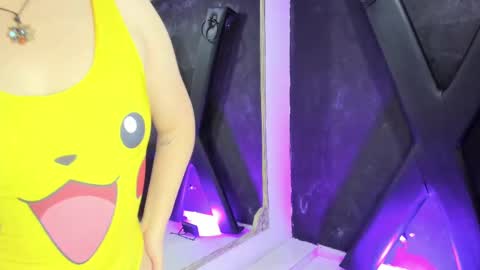 Snapshot of darlingbdsm_ chatting on October 7, 4:00 pm Darling online show from October 7, 4:00 pm