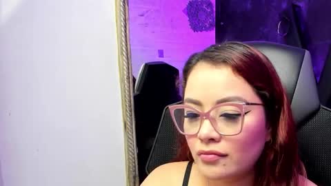 Snapshot of darlingbdsm_ chatting on September 27, 2:13 pm Darling online show from September 27, 2:13 pm