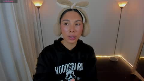 I am Dayanna  tecca online show from March 30, 9:14 pm