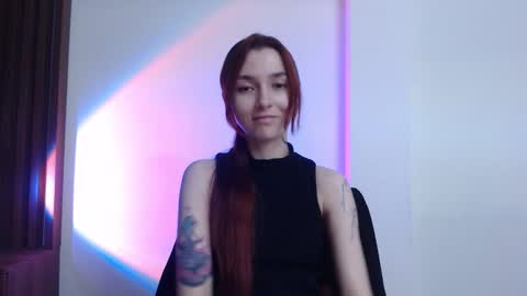 Snapshot of dead_girll chatting on October 12, 11:40 pm freak online show from October 12, 11:40 pm