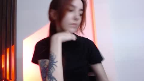 Snapshot of dead_girll chatting on October 24, 12:17 am freak online show from October 24, 12:17 am