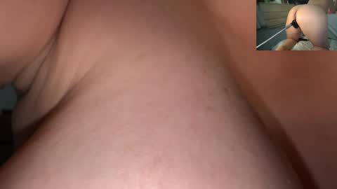 Snapshot of deafhugetits_110e chatting on October 12, 8:11 pm DEAF Zoe and NaughtiestGal Misty online show from October 12, 8:11 pm