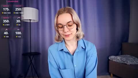 Snapshot of deannmaslen chatting on October 4, 6:30 am Charlie 18yo online show from October 4, 6:30 am