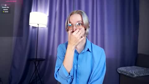 Snapshot of deannmaslen chatting on September 23, 6:11 am Charlie 18yo online show from September 23, 6:11 am