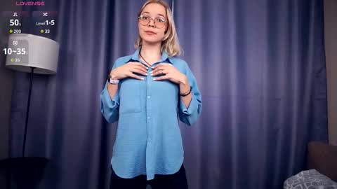 Snapshot of deannmaslen chatting on October 7, 6:40 am Charlie 18yo online show from October 7, 6:40 am