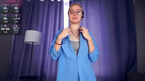 Snapshot of deannmaslen chatting on September 26, 6:55 am Charlie 18yo online show from September 26, 6:55 am