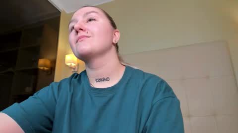 Snapshot of debbie_taylor chatting on October 16, 5:48 pm Debbie Mon Tue Fri Sun Sat GMT 3 1000am - 0400pm  online show from October 16, 5:48 pm