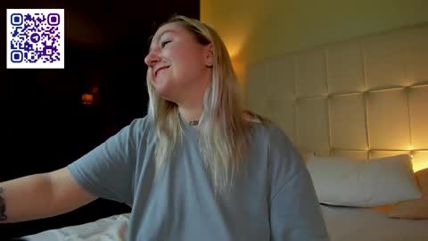 Snapshot of debbie_taylor chatting on October 6, 4:56 pm Debbie Mon Tue Fri Sun Sat GMT 3 1000am - 0400pm  online show from October 6, 4:56 pm