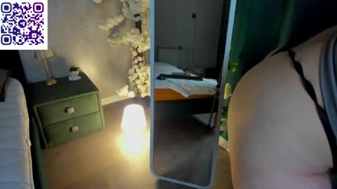 Snapshot of debbie_taylor chatting on October 27, 2:45 pm Debbie Mon Tue Fri Sun Sat GMT 3 1000am - 0400pm  online show from October 27, 2:45 pm